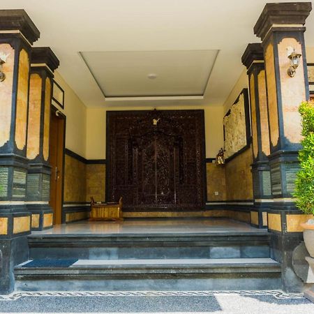 Hotel Cakra House à Denpasar Extérieur photo