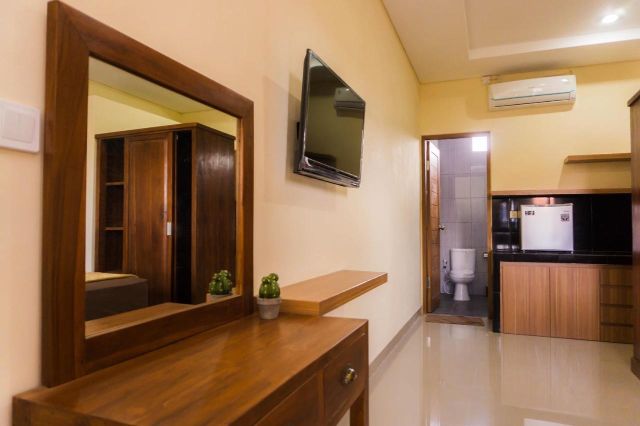 Hotel Cakra House à Denpasar Extérieur photo