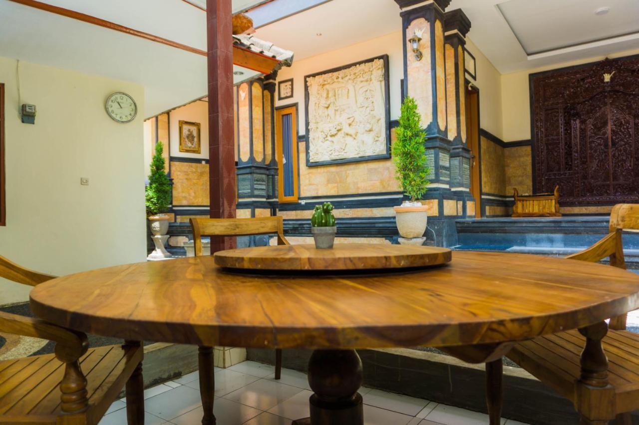 Hotel Cakra House à Denpasar Extérieur photo