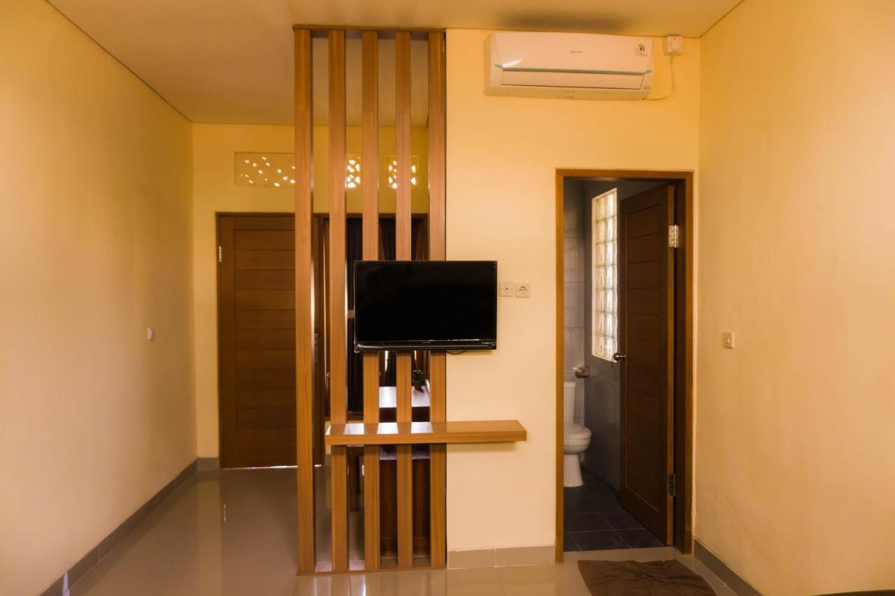 Hotel Cakra House à Denpasar Extérieur photo