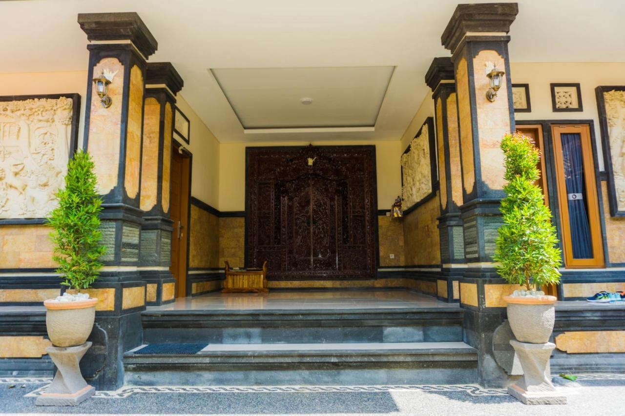 Hotel Cakra House à Denpasar Extérieur photo