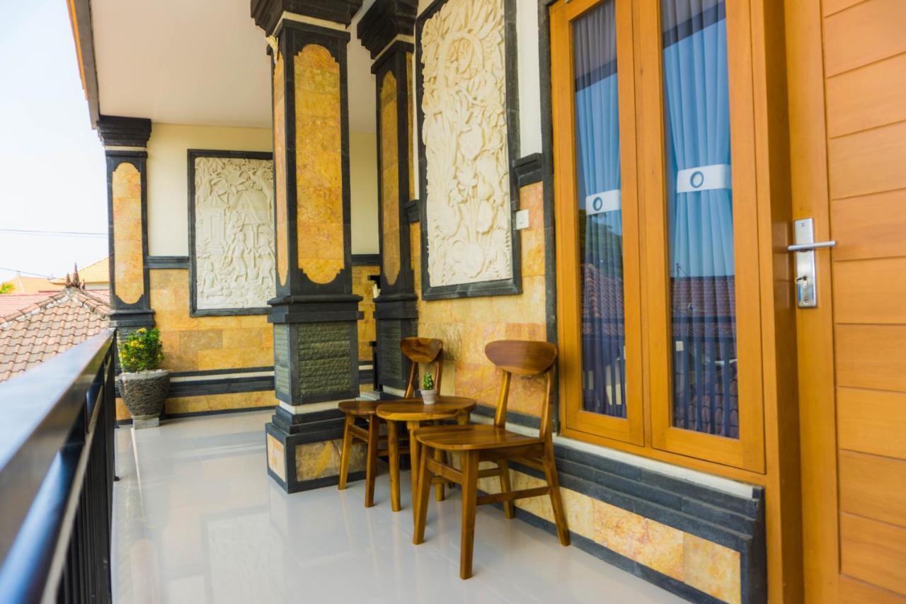 Hotel Cakra House à Denpasar Extérieur photo