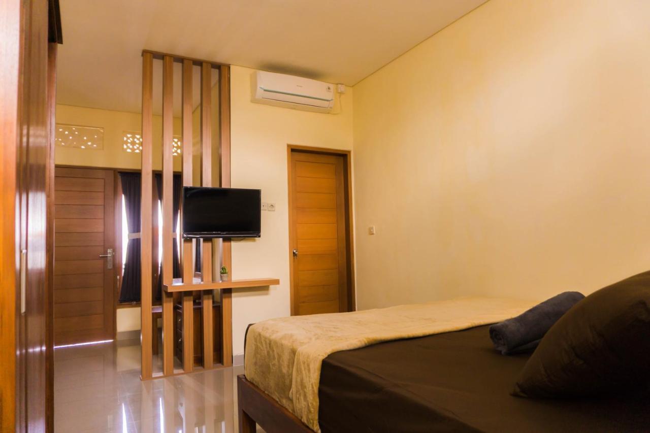 Hotel Cakra House à Denpasar Extérieur photo